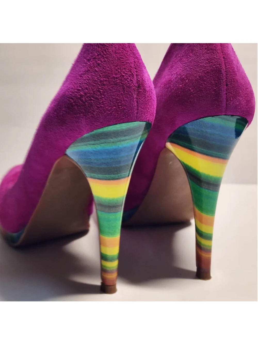 Nine West Rocha Fuchsia Magenta Suede Rainbow Striped Platform Pumps Heels 7M